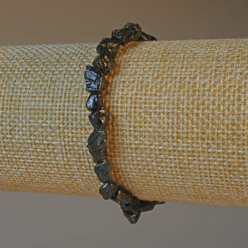 Armband aus Sonnenobsidian, natürlicher unbearbeiteter Stein, facettierte Perlen, Durchmesser ca. 6 mm, Länge ca. 18 cm (elastisch)