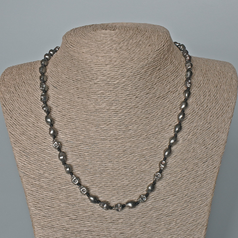 Hämatit-Schädel-Halskette, Durchmesser 6×8×6 mm ±, Länge 48 cm ±