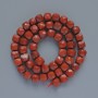 Perlen aus rotem Jaspis, Naturstein, facettierte Würfel, Durchmesser ca. 7 mm, Länge ca. 38 cm, auf einer Schnur
