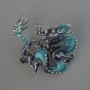 Brosche/Anhänger Drachen, hellblaue und blaue Emaille, silberfarbenes Metall, 44×37 mm