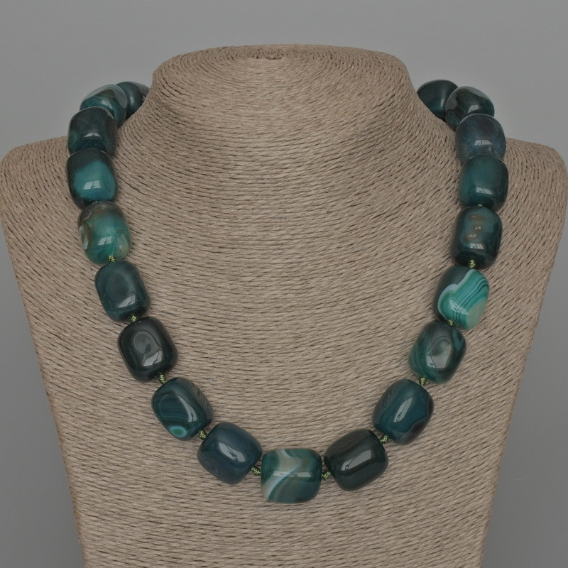 Kette aus grünem Achat, Naturstein – Quaderperlen, Maße 16 × 19 mm, Länge ca. 53 cm