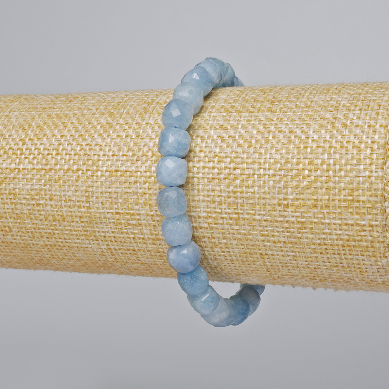 Armband aus natürlichem Aquamarin, facettierte Würfelperlen, Durchmesser 7,5 mm ±, Länge 18 cm ± (Elastikarmband)