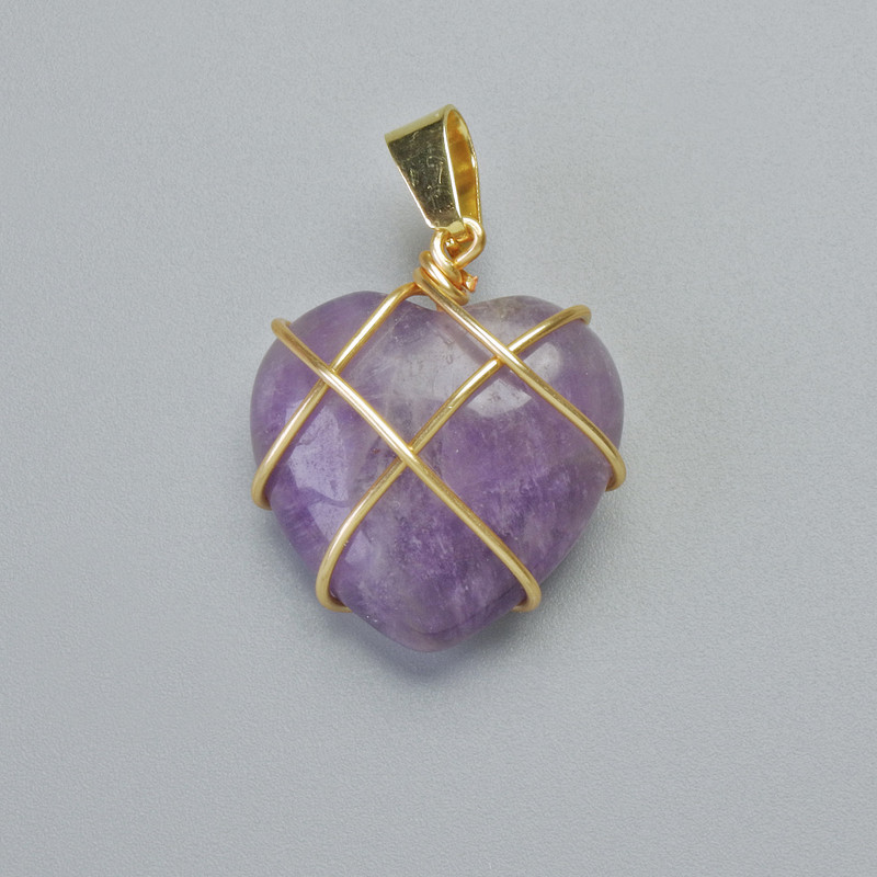 Anhänger Herz mit Amethyst im goldfarbenen Geflecht, Durchmesser ca. 20×20 mm, Länge ca. 30 mm