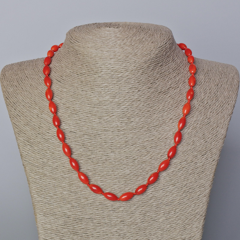 Kette aus natürlicher Koralle – Perlen 6–11 mm, Länge 45–49 cm