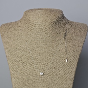 Anhänger mit weißem Kristall, Durchmesser ca. 6,5 mm, auf feiner Schnur mit Xuping Rhodium-beschichtetem Verschluss, Dicke ca. 0,8 mm, Länge 45–50 cm+