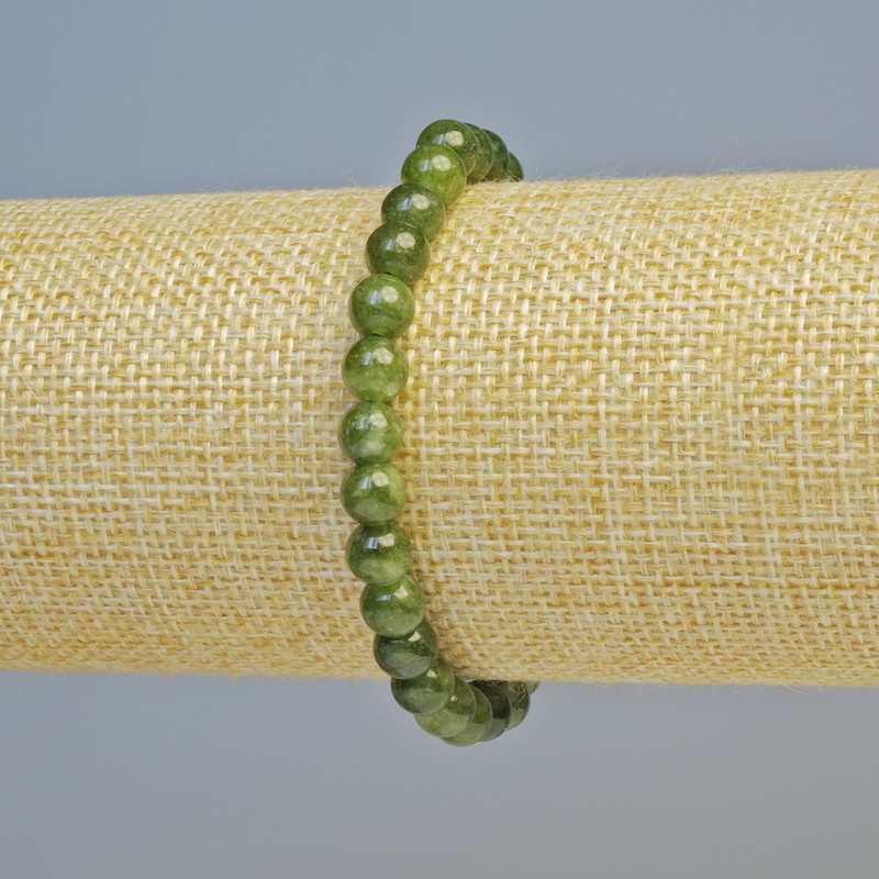Armband aus Jadeit, natürlicher Stein, glatte Kugeln, Durchmesser ca. 6,5 mm, elastisches Band, Länge 18 cm+