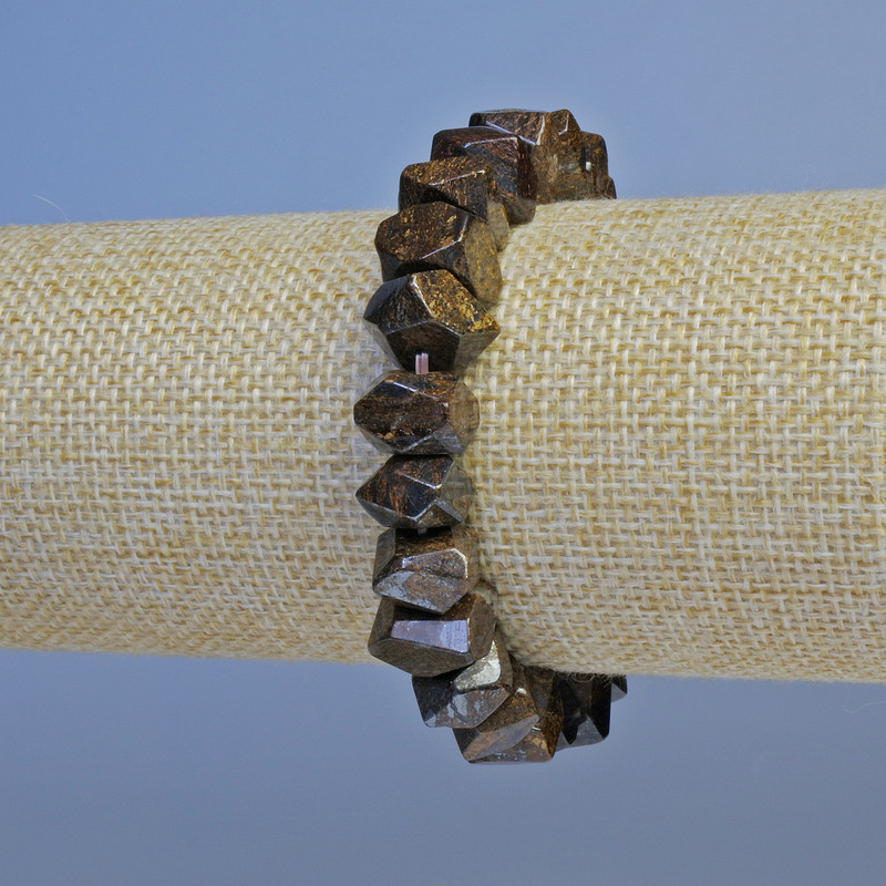 Armband aus Bronzit, facettierte Rondellen, Durchmesser ca. 10 × 7 mm, Länge ca. 18 cm, Stretcharmband