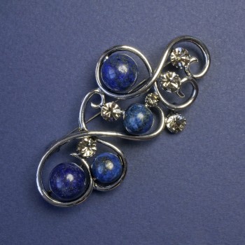 Brosche mit Lapislazuli und grauen Strasssteinen, Metallfarbe Silber 75 × 37 mm+