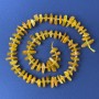 Bernsteinchips-Perlen 10x3 mm ±, mit Rocailles Ø 3 mm ±, auf Schnur, Länge ca. 38 cm