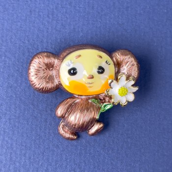 Brosche Cheburashka braun, gelb, weiß emailliert, goldfarbenes Metall, 28×31 mm+