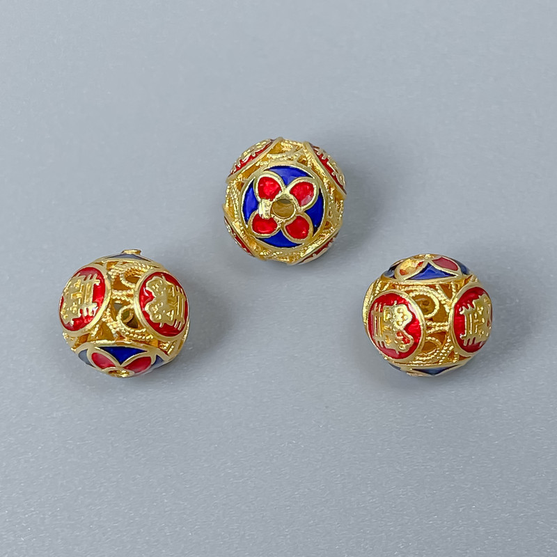 Cloisonné-Perle, blau-rote Emaille, Durchmesser 10 mm ±, Lochdurchmesser ca. 1,5 mm, goldfarbene Metalloberfläche, 1 Stück