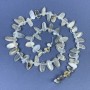 Labradorit-Chipsperlen 14–20 × 7 mm ±, auf Schnur, Länge 40 cm+