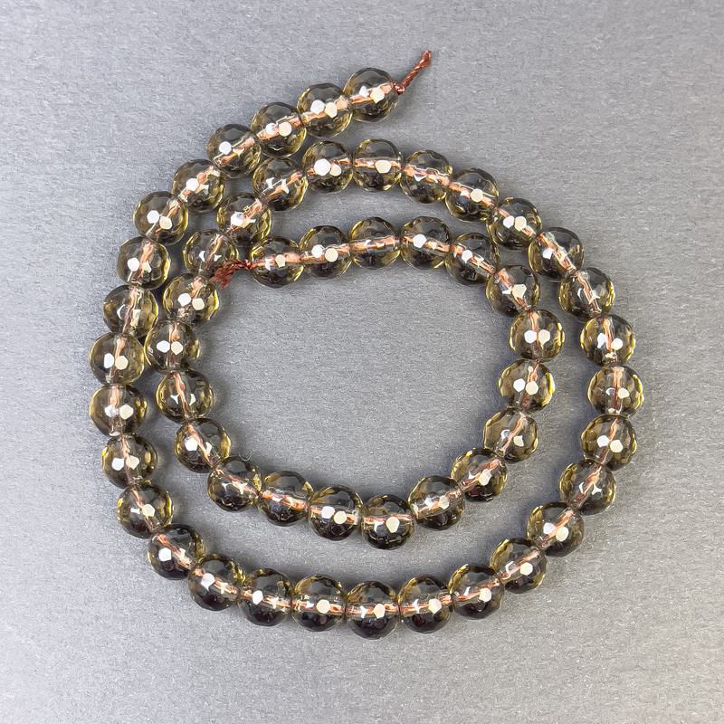 Rauchquarz-Perlen, facettierte Kugeln 8 mm ±, auf Schnur, Länge ca. 32 cm