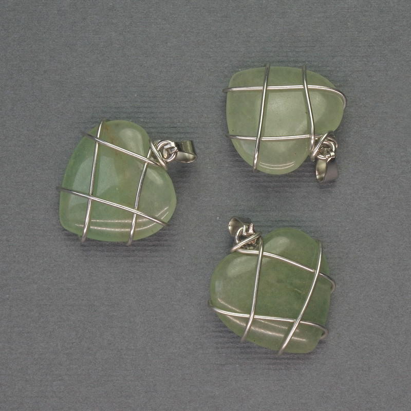 Herz-Anhänger aus Jade im silbernen Geflecht, Durchmesser 21×21 mm ±, Länge 27 mm ±