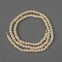 Perlen aus natürlichen Flussperlen 3–3,5×3,5–4 mm, Länge ca. 33 cm, auf einer Schnur