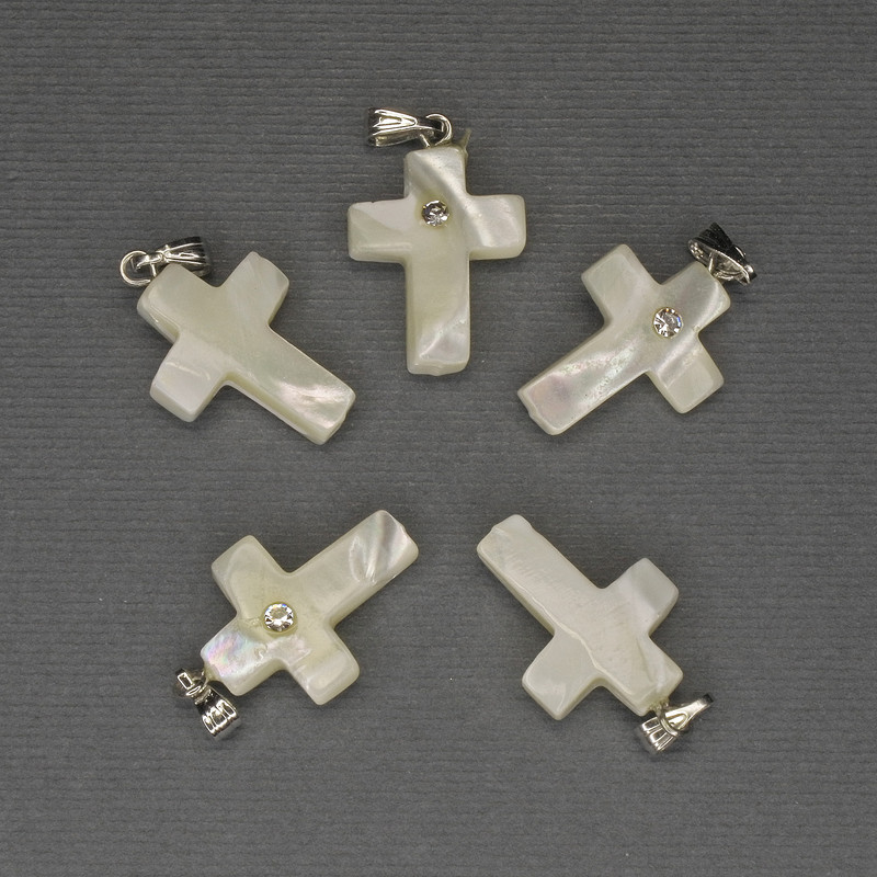 Anhänger aus Perlmutt Kreuz 30×20×15 mm ± weiße Strasssteine silberfarbenes Metall