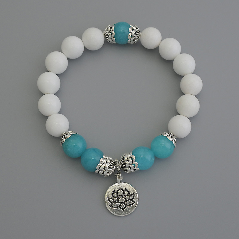 Armband mit assortierten glatten Kugeln, Durchmesser ca. 10 mm, mit Metall-Einsätzen, Länge ca. 18 cm Stretch