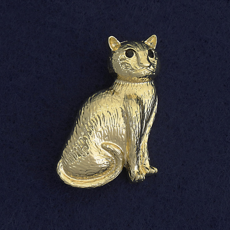 Brosche-Anhänger Katze, schwarze Strasssteine, goldfarbenes Metall, 45×25 mm+