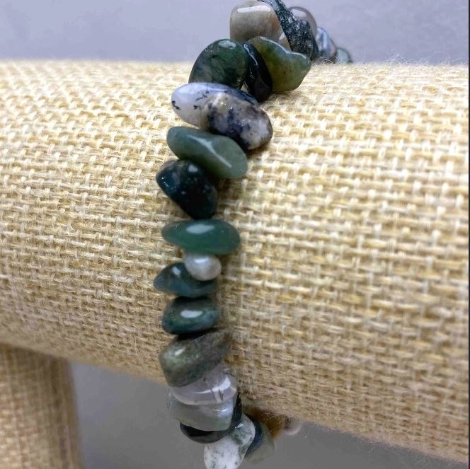 Armband aus Moosachat-Naturstein, Moosachat-Chips, Ø 10 × 5 mm, Länge 18 cm Stretch