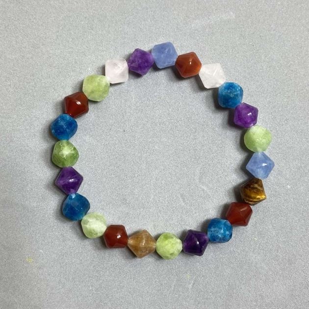 Armband assortiert, facettiert rhombusformig 8 × 8 mm ±, Länge 18 cm (Stretcharmband)