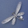 Brosche Libelle, Durchmesser 68×35 mm ±, weiße Strasssteine, Perle, facettierter transparenter Kristall, silberfarbiges Metall