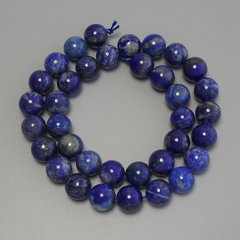 Lazurit-Perlen, glatte Kugeln 10,5 mm ±, auf einer Schnur, Länge 38 cm+