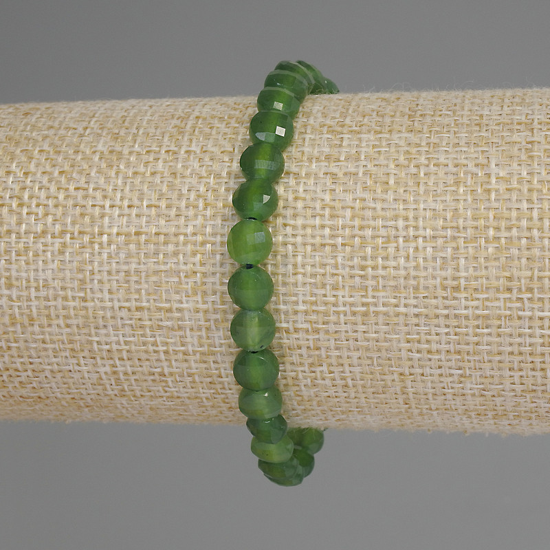 Armband aus Chrysopras, facettierte Münzen, Durchmesser ca. 6 mm, Länge ca. 18 cm, Stretcharmband