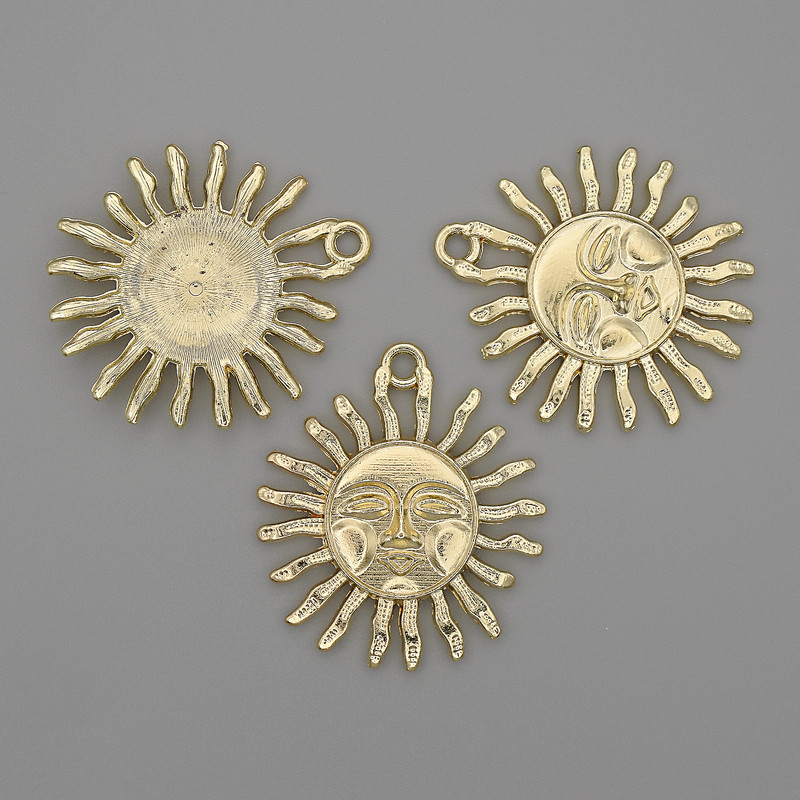 Anhänger 'Sonne', goldfarbenes Metall, Durchmesser ca. 29 mm, Länge ca. 33 mm, Verpackung 3 Stück