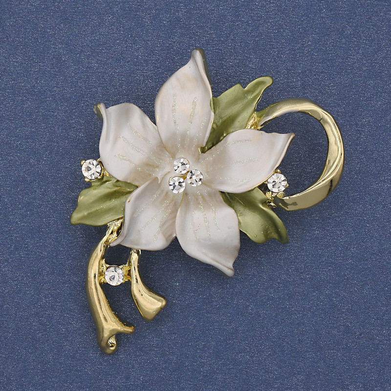 Brosche-Anhänger Blume, Weiß-Grün Emaille, Strasssteine, goldfarbenes Metall, 50 × 42 mm +