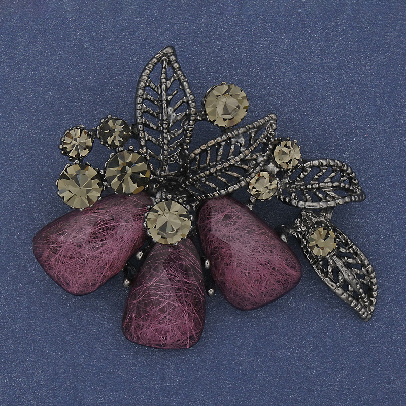 Brosche-Anhänger Akzent mit rosa Aquarium-Effekt, graue Strasssteine, silberfarbenes Metall 43×48 mm+