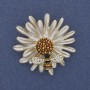 Brosche-Anhänger „Blume“ – Weiß- und Gelb-Emaille, Strasssteine, goldfarbenes Metall, Durchmesser 38 mm +