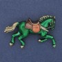Brosche Pferd – grüne Emaille, weiße Strasssteine, goldfarbenes Metall 50×32 mm+
