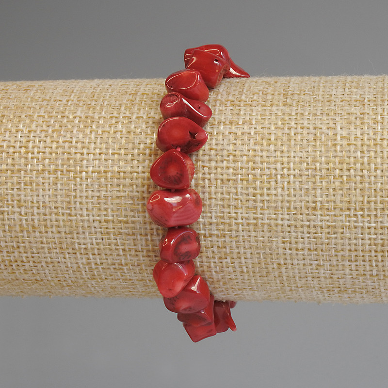 Armband aus roter Koralle, geschliffene Körner 6–9×4–7 mm, Länge ca. 18 cm, Stretcharmband