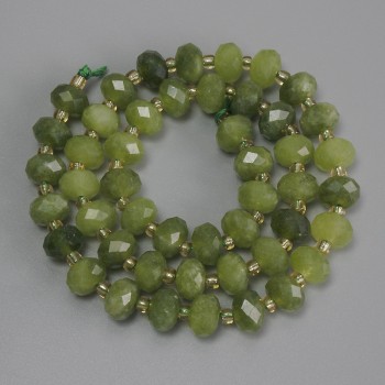 Jadeit facettierte Rondell-Perlen, Durchmesser 8×5 mm, 5 mm +/-, Seed-Beads 3 mm +/-, Länge ca. 37 cm, auf Faden