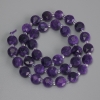 Sukilit facettierte Münzperle, Durchmesser ca. 8,5 mm, Seed-Beads 3 mm, Länge ca. 37 cm, auf Faden