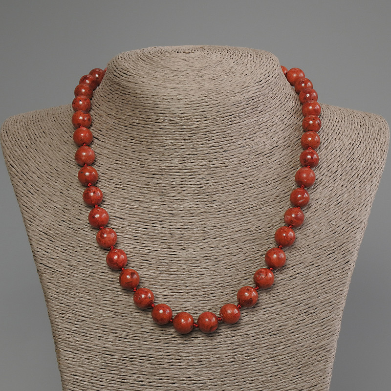 Kette aus Schaumkoralle, glatte Kugeln, Durchmesser ca. 10 mm, Länge ca. 50 cm, mit Verschluss