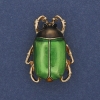 Käferbrosche, grüne Emaille und schwarze Strasssteine, goldfarbenes Metall, 23×31 mm+