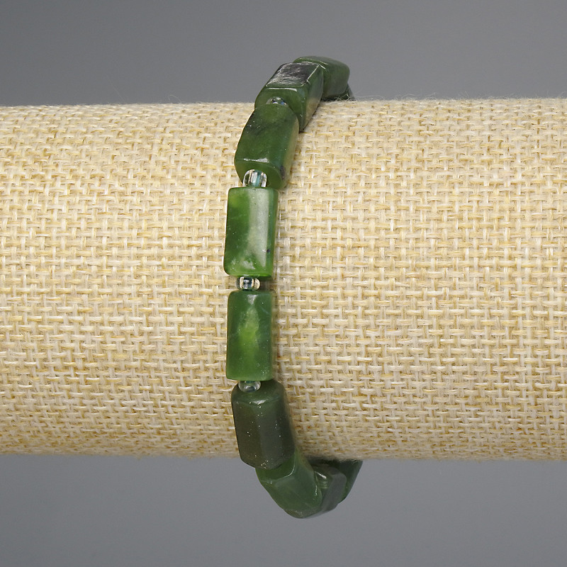 Armband Jadeit, facettiert, Durchmesser 11-12×6-7 mm, 5 mm ± Perlen, 3 mm ± Seed-Beads, Länge 18 cm ±, Stretch