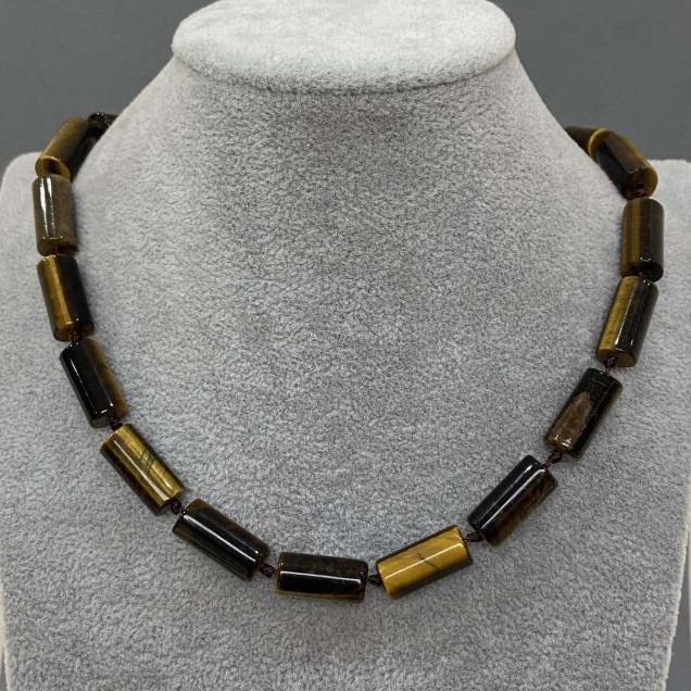 Halskette aus Tigerauge, zylinderförmig, 17×8 mm, Länge ca. 50 cm, mit Verschluss
