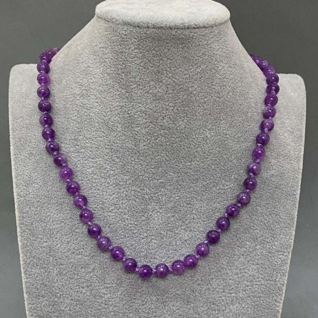 Kette aus Amethystkugeln, Durchmesser ca. 6,5 mm, Länge ca. 45 cm, mit Verschluss