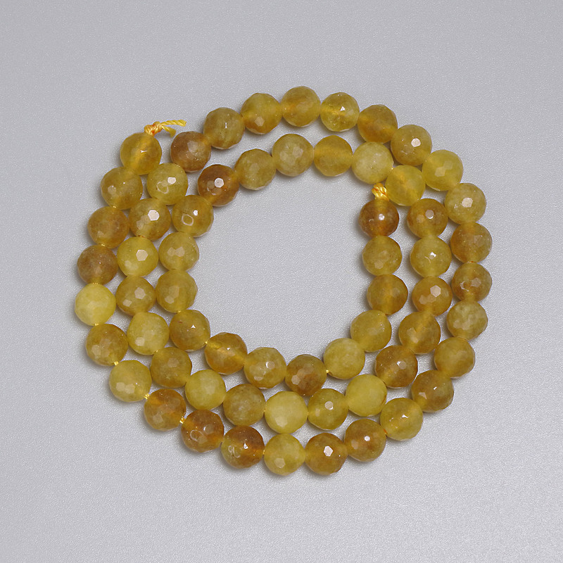 Gelbe Quarz-Perlen, facettierte Kugeln 6 mm, Länge ca. 38 cm, auf der Schnur