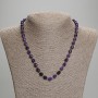 Sugilit-Collier mit facettierten Körnern, Durchmesser 8×6 mm, Rocailles ca. 3 mm, Länge ca. 45 cm, mit Verschluss