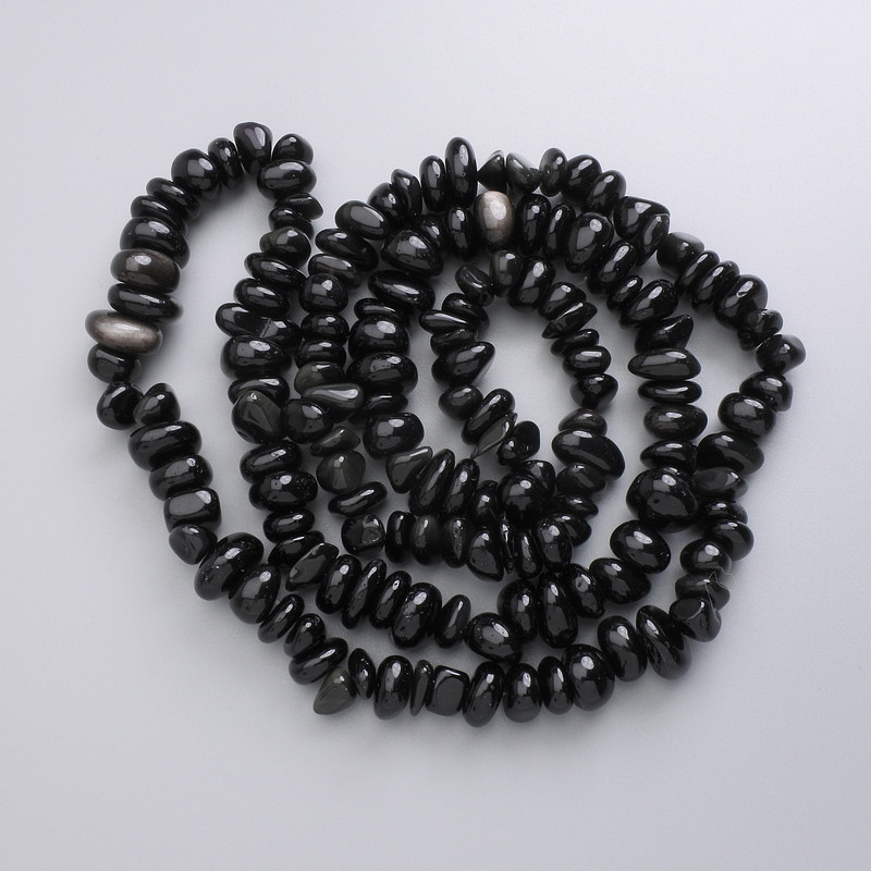 Silbergraue Obsidian-Perlen, facettierte Natursteinperlen auf Schnur, Durchmesser 9–13×4–7 mm (+-), Länge ca. 80 cm (+)