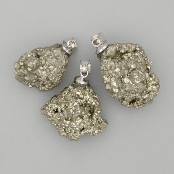 Anhänger aus unbearbeitetem Pyrit, Durchmesser ca. 25 × 18 mm (+/-), Länge ca. 40 mm (+/-)