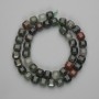 Perlen aus rotem Jaspis, facettierte Würfel 8,5 × 8,5 mm, Länge ca. 38 cm, auf Faden