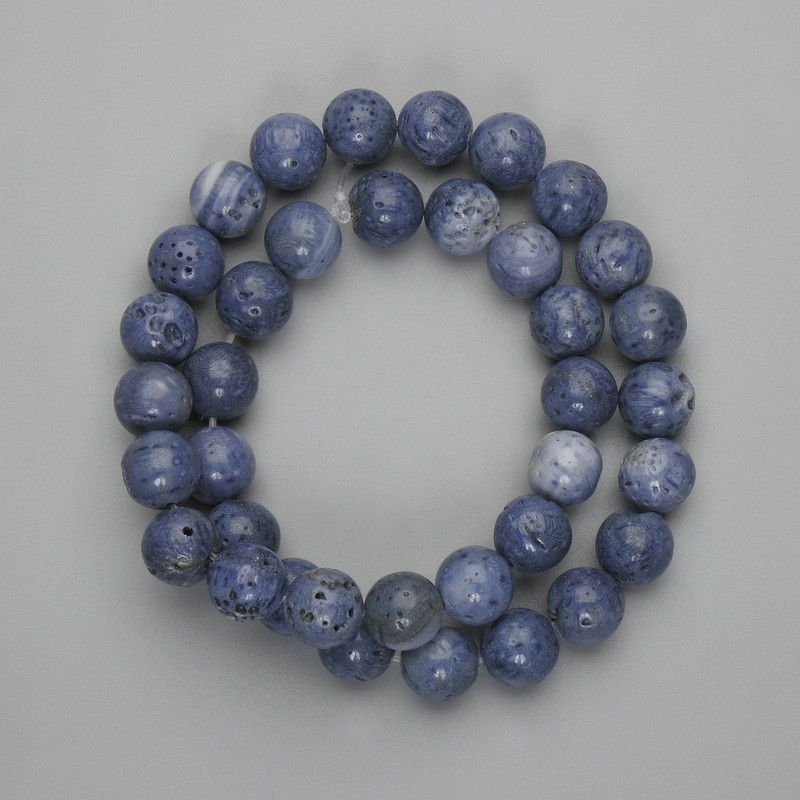 Perlen aus Schwammkoralle, glatte Kugeln 10,5 mm, Länge ca. 38 cm, auf Faden