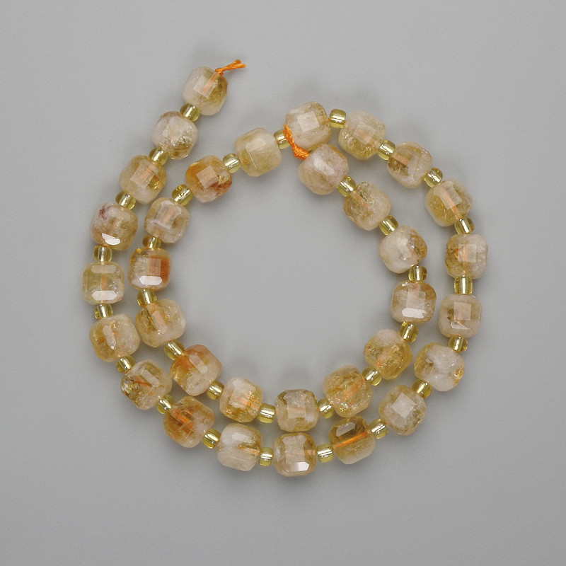 Citrin-Perlen, facettierte Würfel 8,5 mm ± Seed-Beads 3 mm, Länge ca. 38 cm auf der Schnur