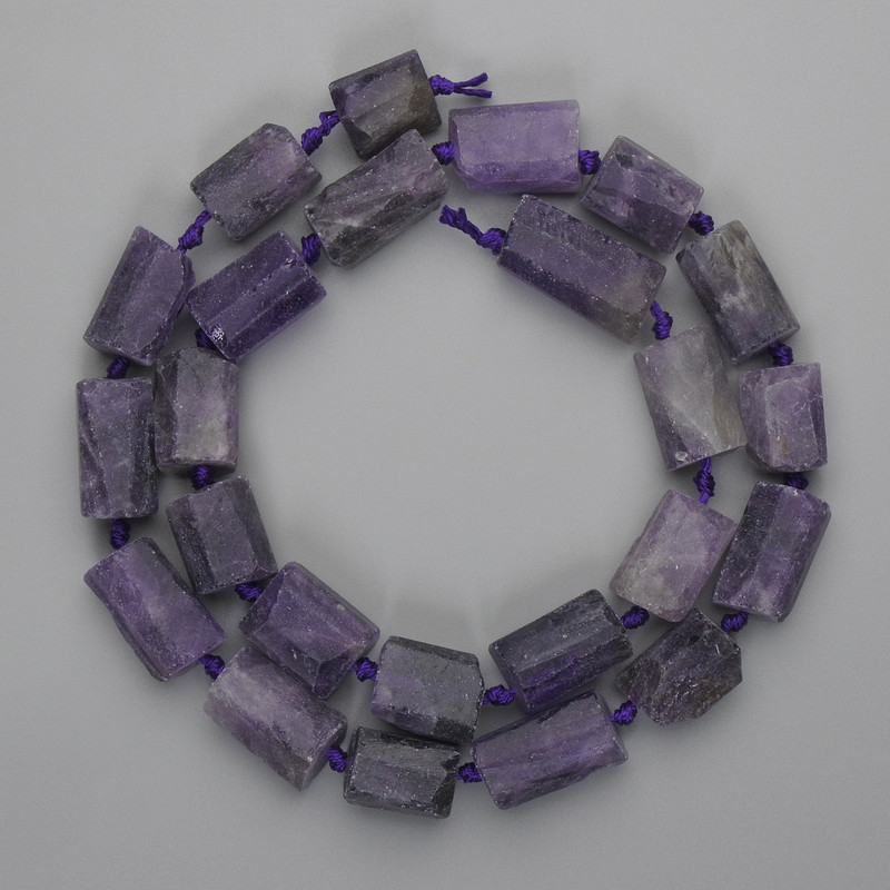 Amethyst-Perlen aus unbehandeltem Stein, facettierter Schliff 12–19 × 10–11 mm ±, Länge ca. 45 cm