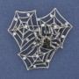 Brosche Spinne im Netz mit weißen und schwarzen Strasssteinen, silberfarbenes Metall 43×43 mm+