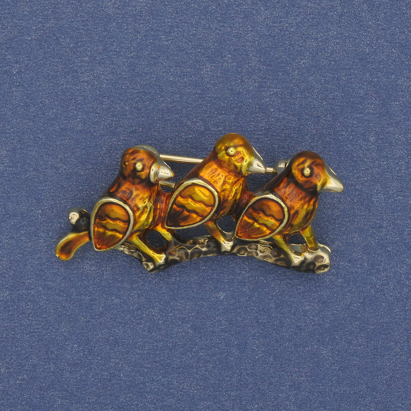 Brosche Vögel am Zweig, Emaille, goldfarbenes Metall, 35×19 mm+